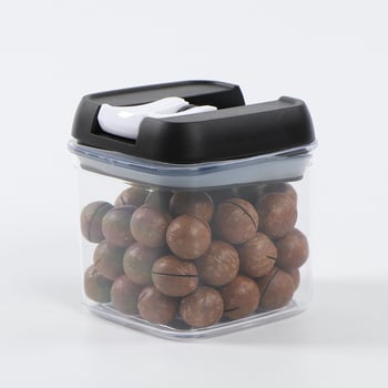 Прозрачен правоъгълен пластмасов съд за съхранение на зърнени култури в кухнята, херметично затварящ се