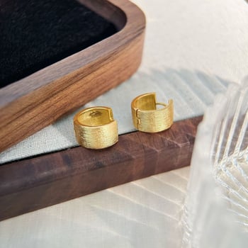 Aranyozott minimalist karikás fülbevalók