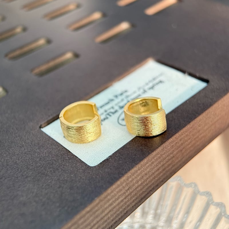 Aranyozott minimalist karikás fülbevalók