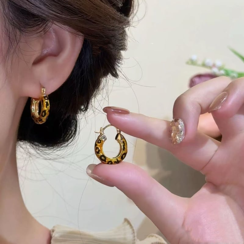 Ρετρό στρογγυλά σκουλαρίκια με λεοπάρ σχέδιο για γυναίκες, προσωποποιημένο στυλ, ελαφριά πολυτέλεια, μόδα και ευελιξία