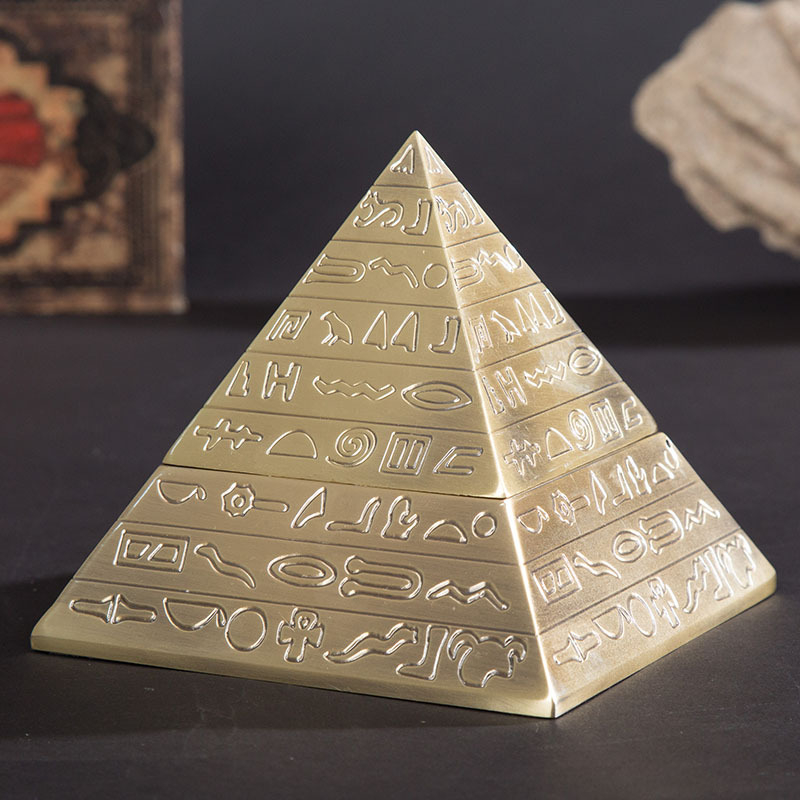 Kovinski pepelnik u obliku piramide s poklopcem, egipatskog stila, dekorativni predmet za dom
