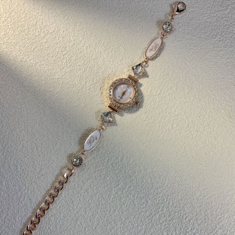 Мечтан балет: многоелементна бяла пеперудена огърлица с часовник, френски стил лукс, закопчаване лобстер, буквено диамантено акцент