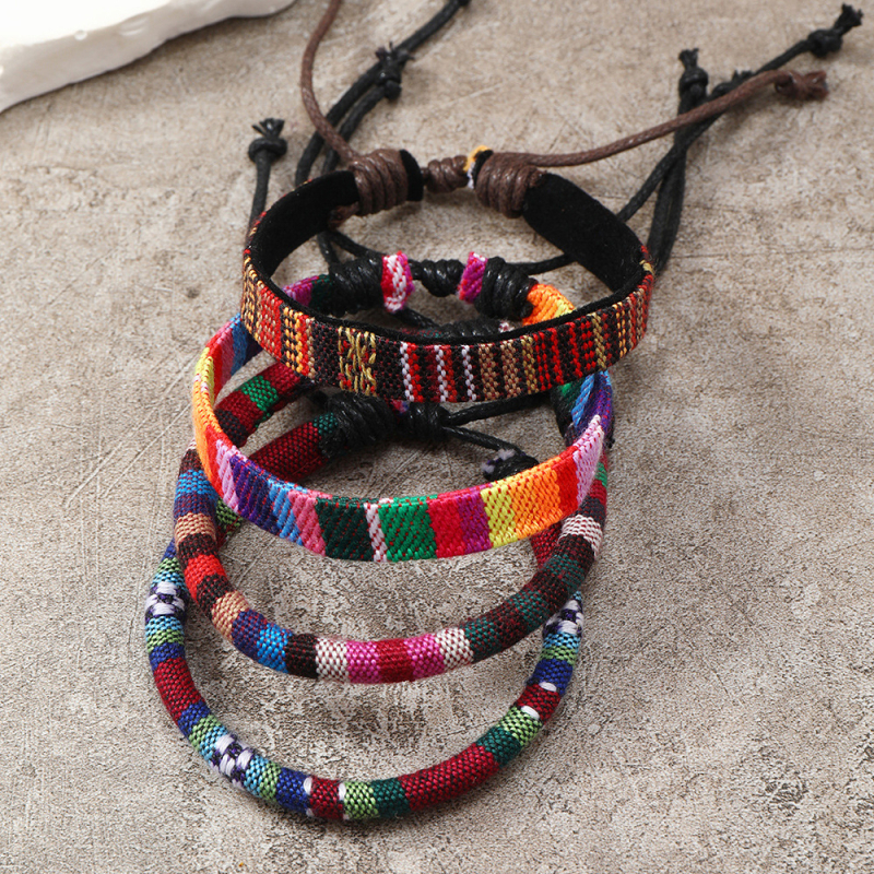 Ručni izrađena šarena narukvica od užeta s duginim bojama, boho stil, vintage inspirirani modni nakit