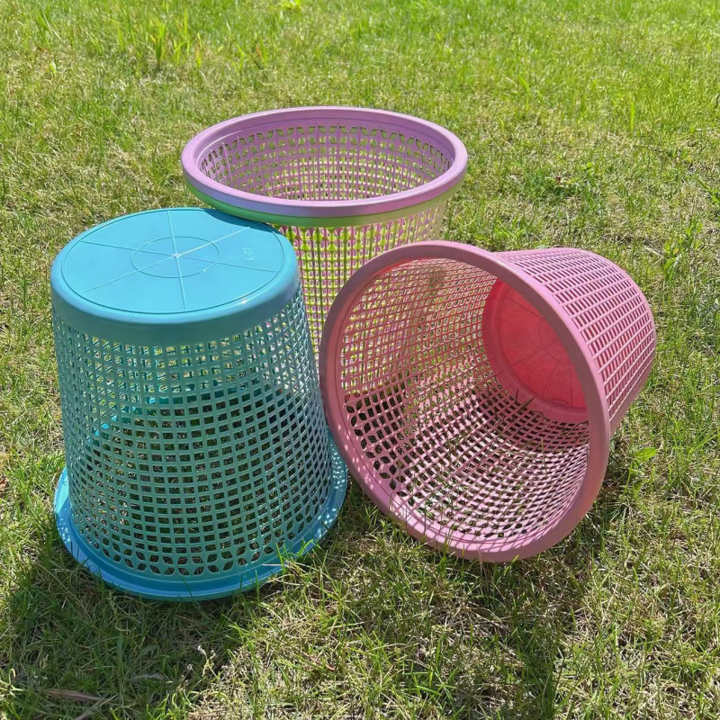 Ogromni otpadni koš s izrezbarenim dizajnom, otvoren na vrhu, pogodan za kuhinju, kupaonicu i ured