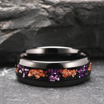 8 mm crni wolfram prsten s drobljenom zlatom folijom i ametistom – unisex