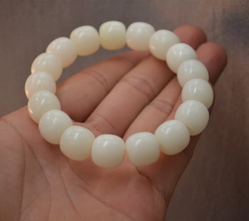 Unisex narukvica Bodhi korijena s plosnatim cilindričnim perlicama 13/12 mm