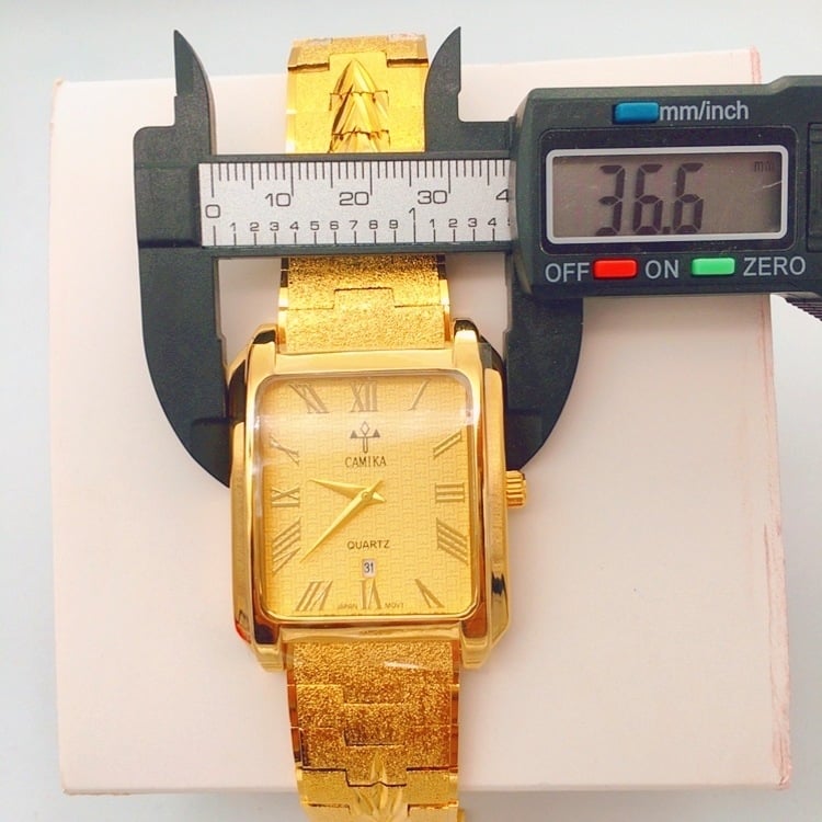 Camica мъжки часовник, златист тон, ретро правоъгълен циферблат, кварцов механизм, водоустойчив 30m, ежедневен стил