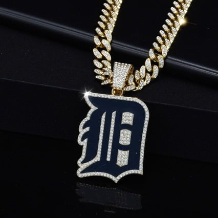 Muški privjesak za ogrlicu inspiriran bejzbol momčadi Detroit, potpuno dijamantno ukrašen, Cuban lanac, hip-hop stil, vrhunska kvaliteta