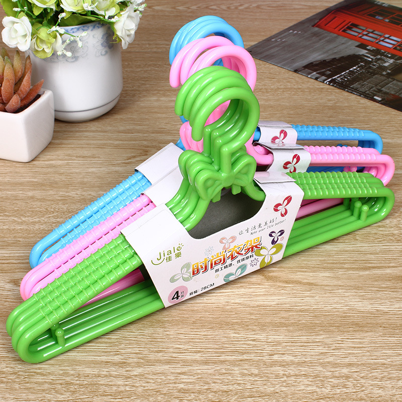 4 τεμάχια πλαστικές κρεμάστρες ρούχων με αντιολισθητική επιφάνεια, για στεγνά και βρεγμένα ρούχα, για παιδιά και μωρά