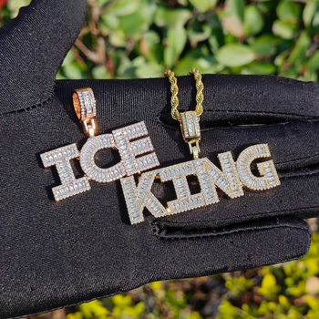 Vlastnoručne vyrobený malý štvorcový medený prívesok so zirkónovou vložkou, DIY anglické písmeno náhrdelník, hip-hop šperky