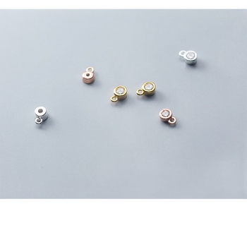 Prívesok zo striebra S925 s jedným zirkónom, pozlátený povrch, minimalistický dámsky prívesok, ručne vyrobený DIY šperky doplnok – Q0102