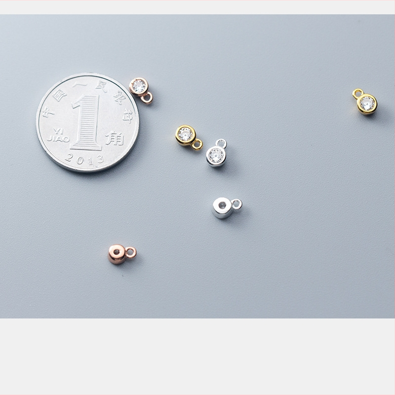 Prívesok zo striebra S925 s jedným zirkónom, pozlátený povrch, minimalistický dámsky prívesok, ručne vyrobený DIY šperky doplnok – Q0102