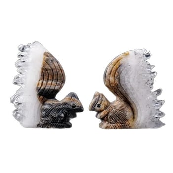 Bijeli kristalni klaster – ukras u obliku veverice i ježića