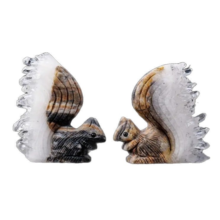 Bijeli kristalni klaster – ukras u obliku veverice i ježića