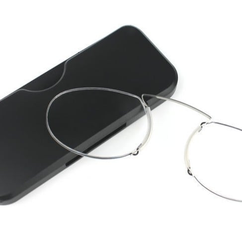 Портативни очила за четене с квадратна рамка от титанов сплав и акрилни лещи