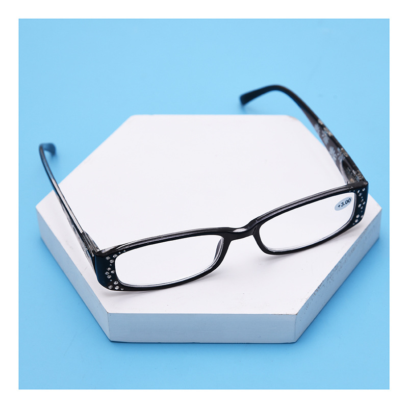 Женски ултралеки модни очила за четене, удобни и елегантни, рамка от поликарбонат и лещи от смола, модел L008