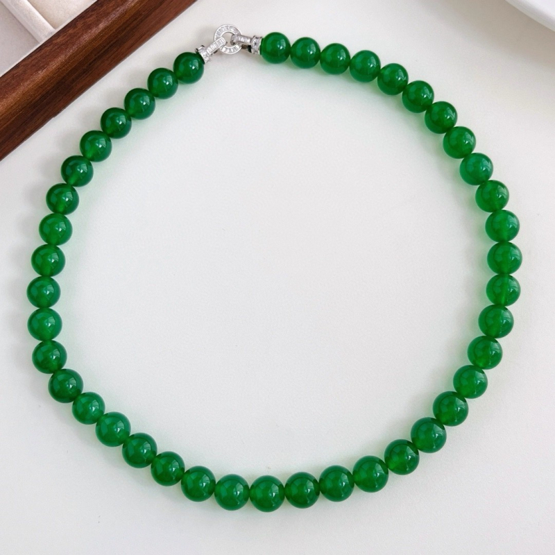 Ogrlica od chalcedona, kuglice 10 mm, prirodna ledeno zelena boja, zatvarač od srebra 925