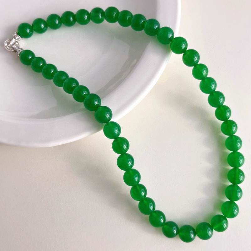 Ogrlica od chalcedona, kuglice 10 mm, prirodna ledeno zelena boja, zatvarač od srebra 925