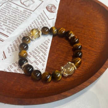 Žuto tigrovo oko narukvica – originalni dizajn, kristalna narukvica s zlatim gornjim perlom