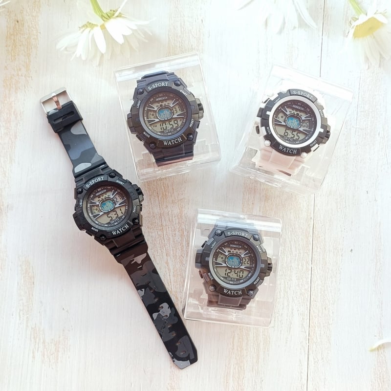 Камуфлажен електронен часовник за ученици с светещ дисплей и аларма – спортен стил