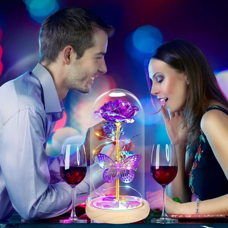 Διατηρημένο τριαντάφυλλο σε γυάλινο θόλο με πεταλούδα, ρομαντικό δώρο για την Ημέρα του Αγίου Βαλεντίνου και τη Γιορτή της Μητέρας