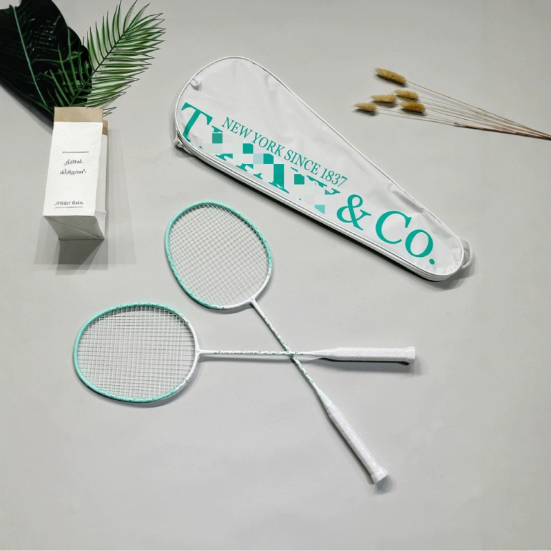 Ultra lagan set badminton raketa od punog karbona — izdržljiv i elegant