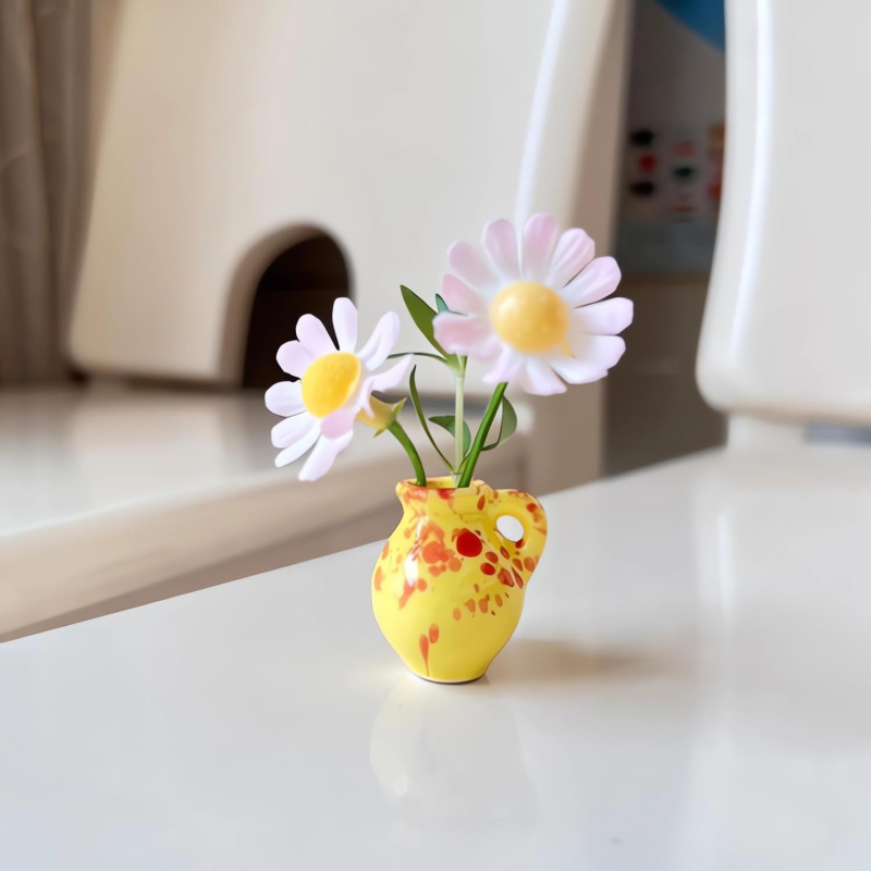 Mini vaza od smole — magnetska dekoracija za hladnjak, dom i ured
