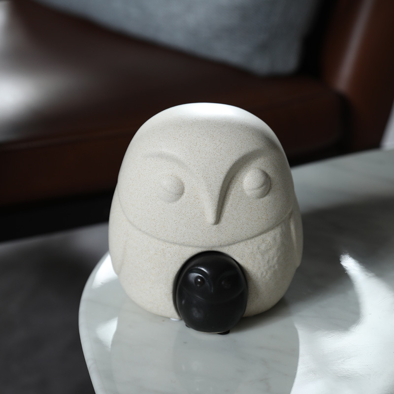 Keramička sova – stolna dekoracija u američkom stilu, moderna bijela porcelanska figura