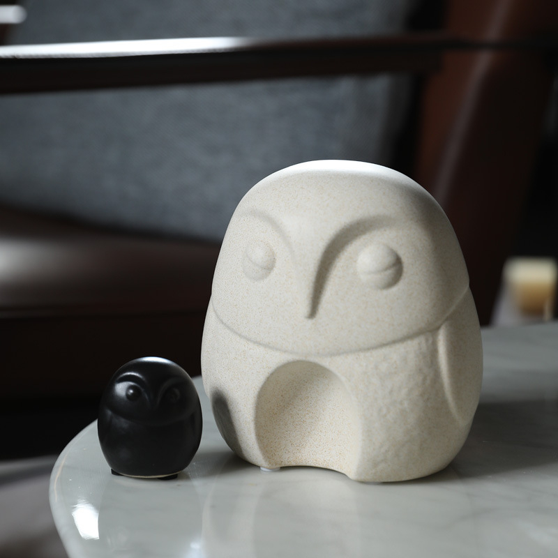 Keramička sova – stolna dekoracija u američkom stilu, moderna bijela porcelanska figura