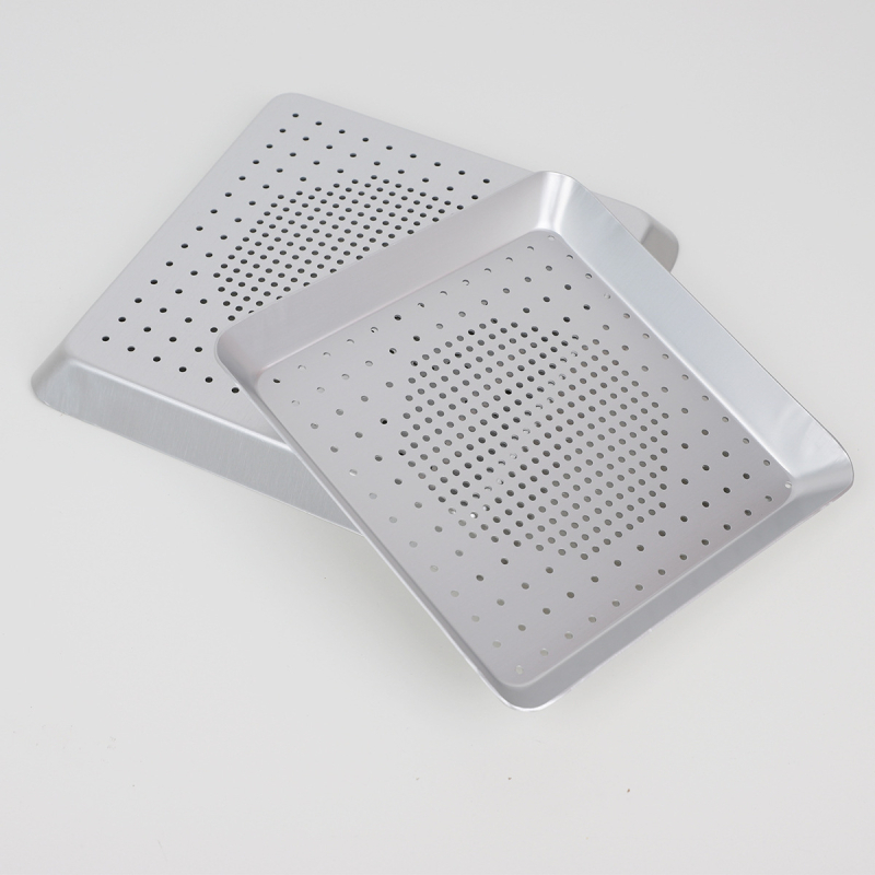 Debeli kvadratni pleh za pizzu, perforiran, anodizirani aluminij, 8–10 inča, za kućnu i komercijalnu upotrebu.