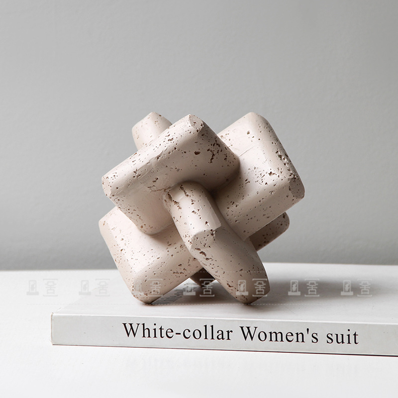 Moderna minimalistička skulptura u stilu Wabi-Sabi od smole, lažni travertin za stolni dekor