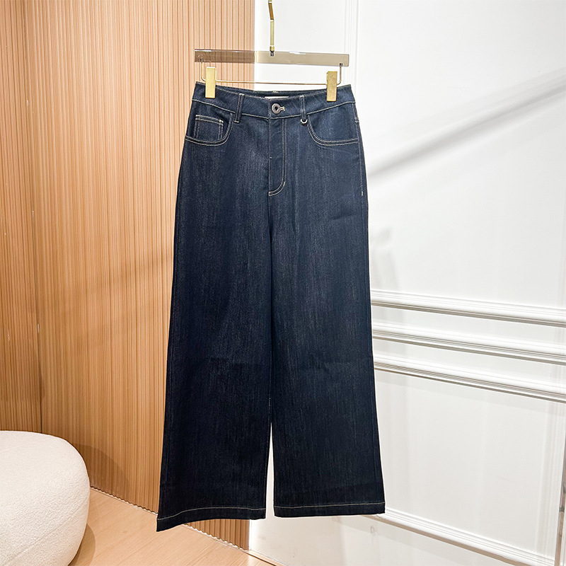 Ženske hlače od denima za proljeće 2026 – visokim strukom, ravno do širokog kroja, isprani denim, casual i svestrane