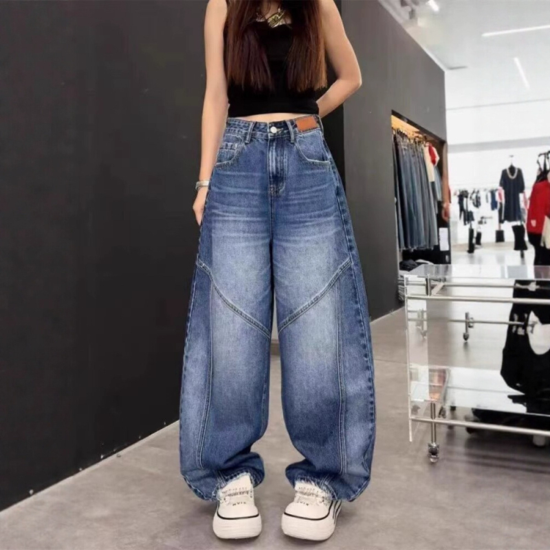 Ženske plus-size traperice u retro američkom stilu s zakrivljenim rubom, visokim strukom, vizualno laskaju siluetu kruške, ravne i široke nogavice