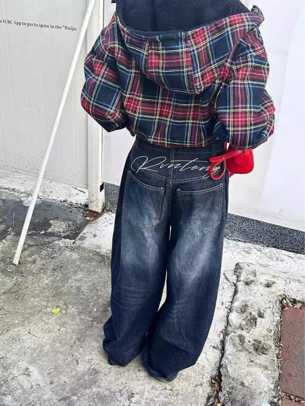 Ženske traperice od denima s vintage euro-američkim stilom, debeli flis podstava, šivani patchwork i izvezeni detalji, isprane, s nježnim padom