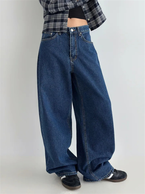 Ženske široke traper hlače od tamnoplave boje, retro casual stil, klasičan kroj, proljeće 2026