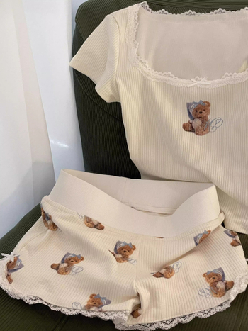 Ženski čipkasti šorc s motivom mede – ljeto, tanki, visoki pojas, udoban casual komad
