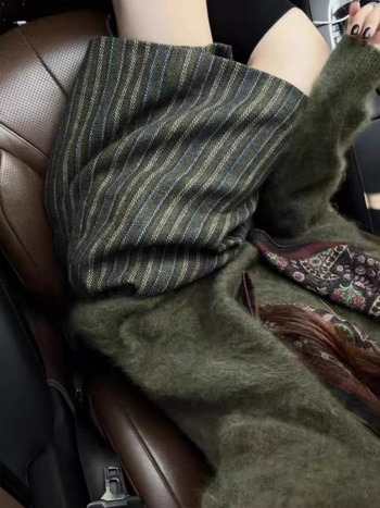 Ženske capri hlače s kariranim vunenim materijalom, široke nogavice, visok struk, casual zimski model 2025