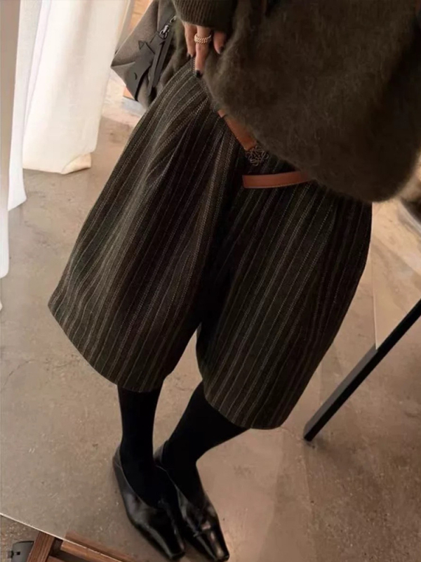 Ženske capri hlače s kariranim vunenim materijalom, široke nogavice, visok struk, casual zimski model 2025