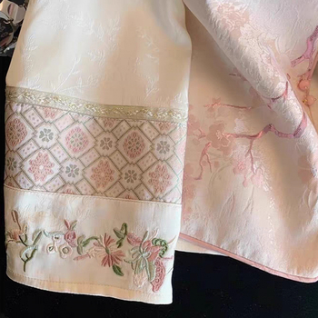 Nova kineskog stila vest s kopčama i džakard košulom, ženski dvodijelni set, proljeće 2025, elegantan top.