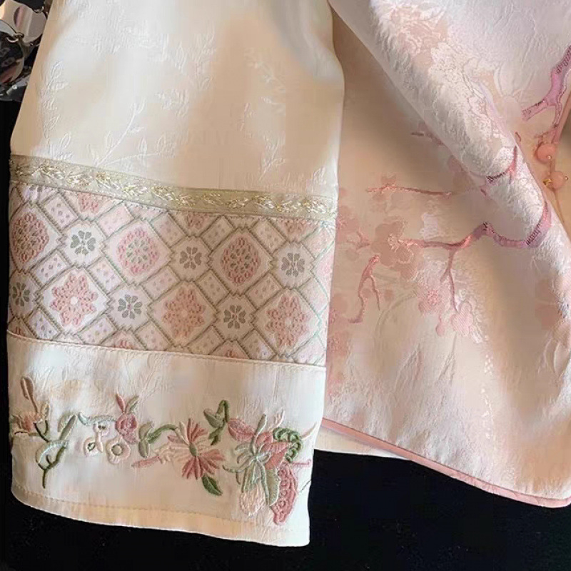 Nova kineskog stila vest s kopčama i džakard košulom, ženski dvodijelni set, proljeće 2025, elegantan top.