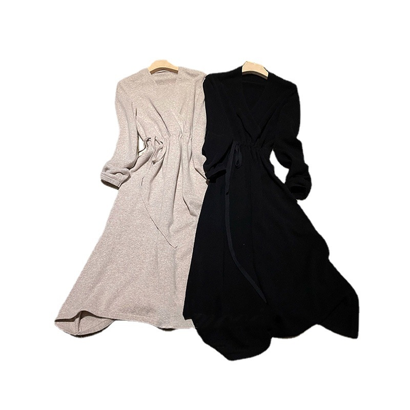 Haljina s kapuljačom, pletena, struk se steže šnrom, duga, A-linija, V izrez, dugi rukavi, elegantan stil