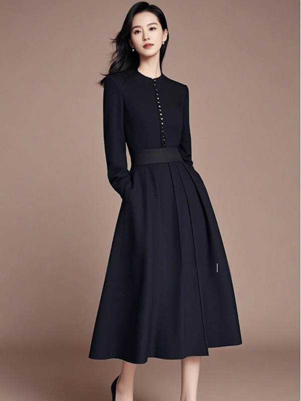 8616 Crna haljina u Hepburn stilu za formalne prilike, elegantna i profinjena