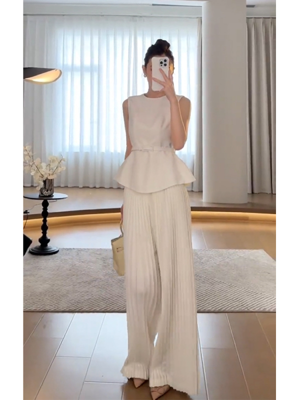 Ženski bezrukavni set s vestom i hlačama, vrhunska kvaliteta, elegantan, ljetni stil.