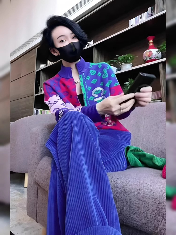 Plavi ženski casual sportski komplet za jesen s printanim pletenim kardiganom i dugim hlačama, dvodijelni set