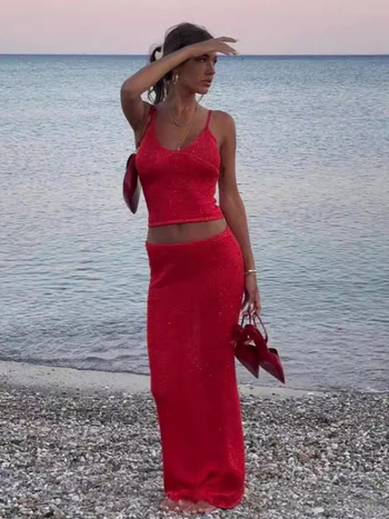 Ženski pleteni dvodjelni set s topom bez rukava i uskom dugom suknjom za plažu
