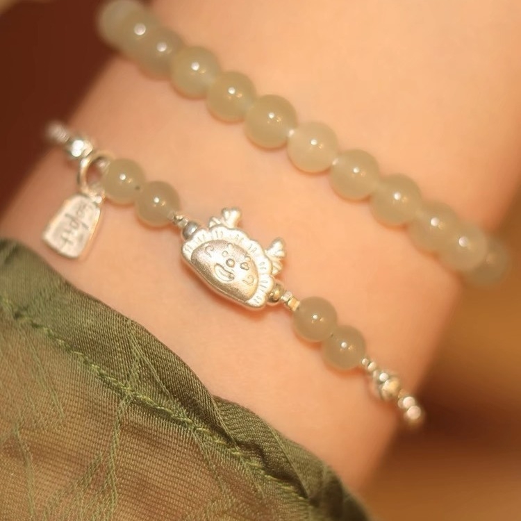 Ženska narukvica s imitacijom Hetian jade i srebrnim fragmentima, vintage stil, profinjen poklon za djevojku