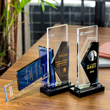 Prilagođeni kristalni trofej za ambasadora ljubavi i studente-volontere