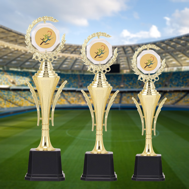 Plastična trofeja za kreativne događaje – mala trofeja za sportska natjecanja s grančicom masline