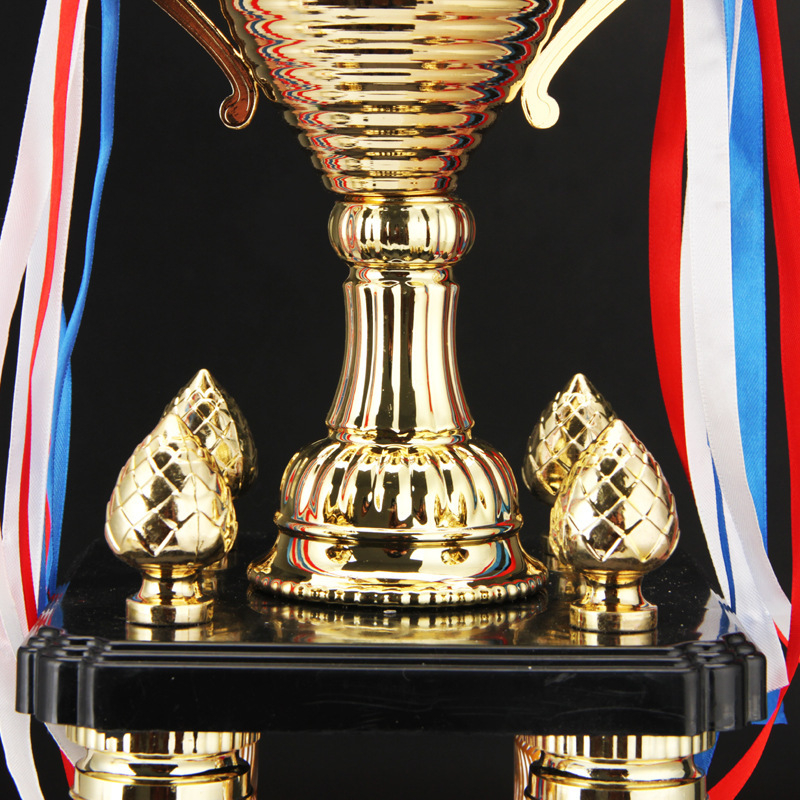 Metalni trofej s četiri stupa za korporativno godišnje okupljanje, višeslojna nagradna medalja, prilagodljiva