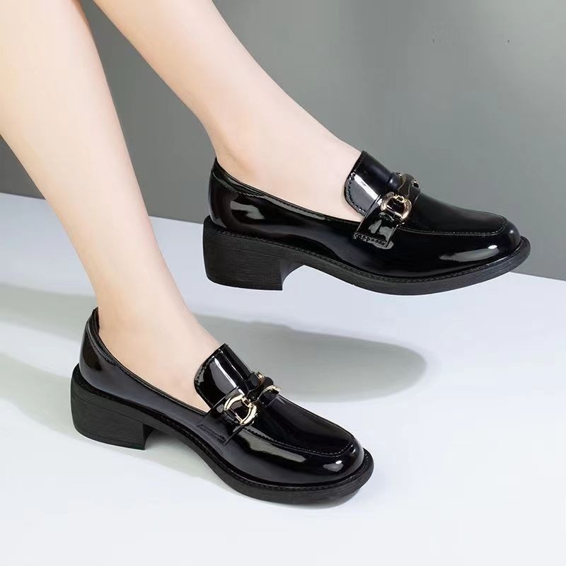 Ženske loaferice od patentirane kože, 2024 novi model, mekana koža i potplat, slip-on, okrugli vrh, četvrtasti potplat, svakodnevna obuća